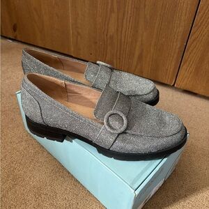 Life Stride Sparkling Gray Loafers